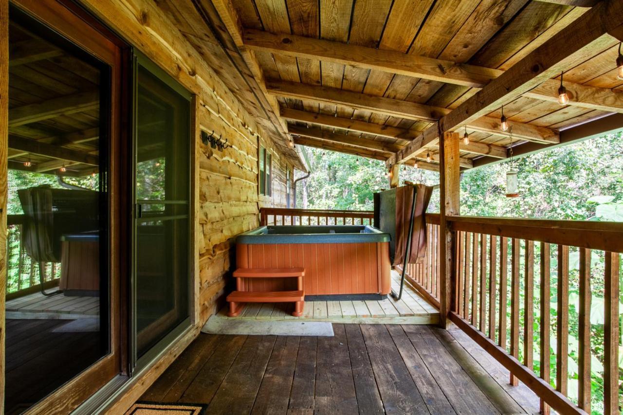 Forest Home Hot Tub Fire Pit Pool Table Pigeon Forge Eksteriør billede