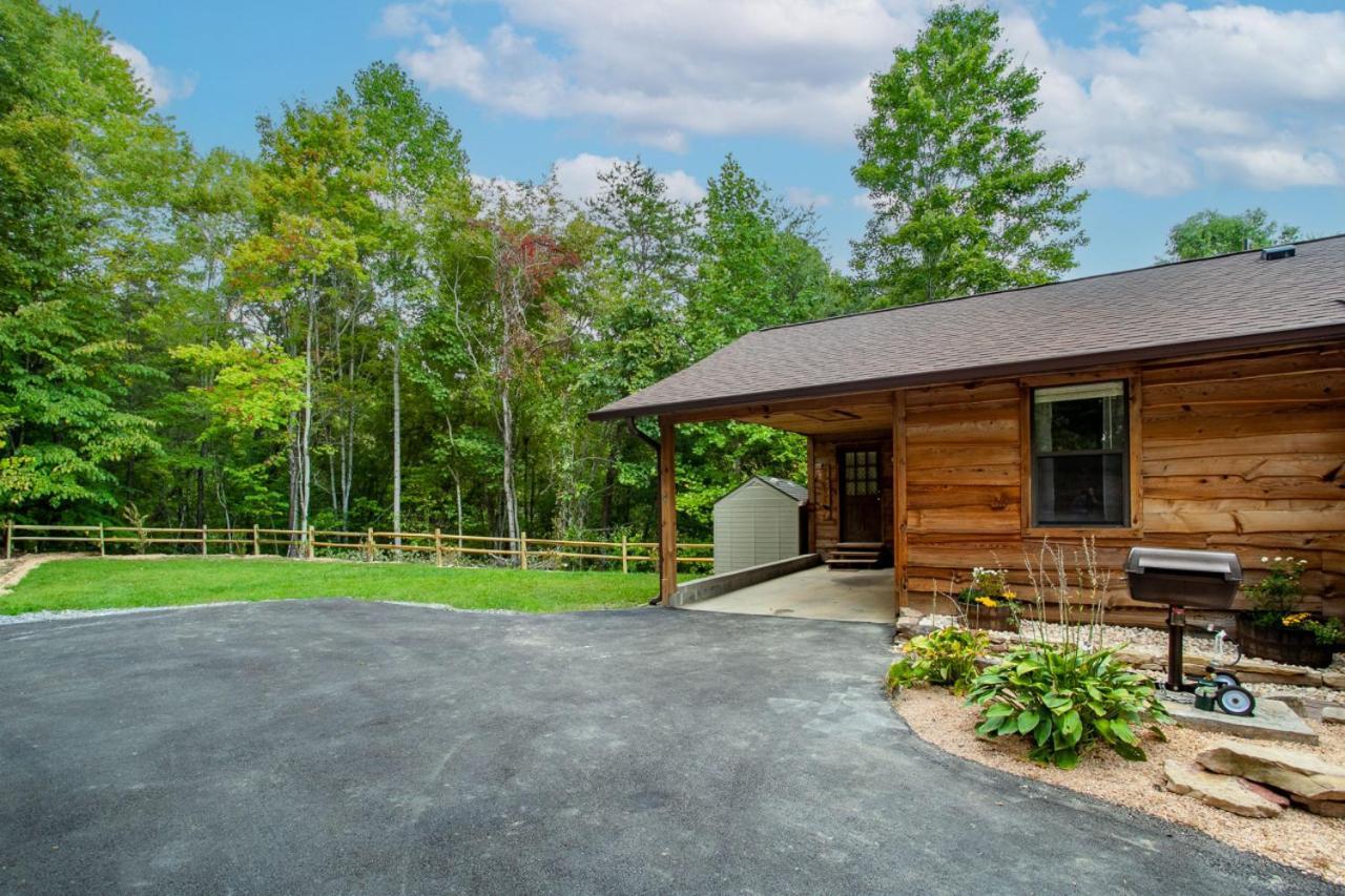 Forest Home Hot Tub Fire Pit Pool Table Pigeon Forge Eksteriør billede