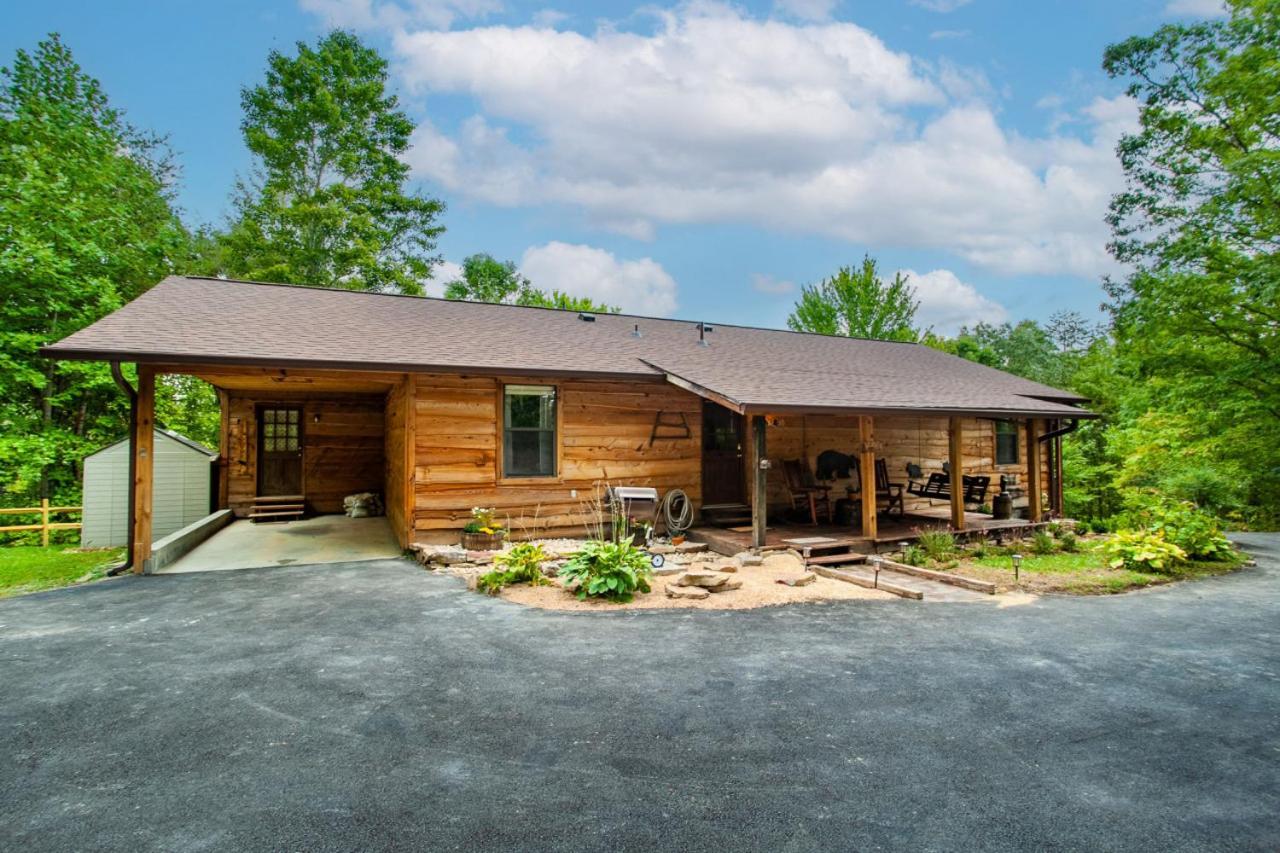 Forest Home Hot Tub Fire Pit Pool Table Pigeon Forge Eksteriør billede